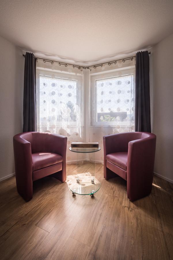 B+B Passifleur Delémont エクステリア 写真